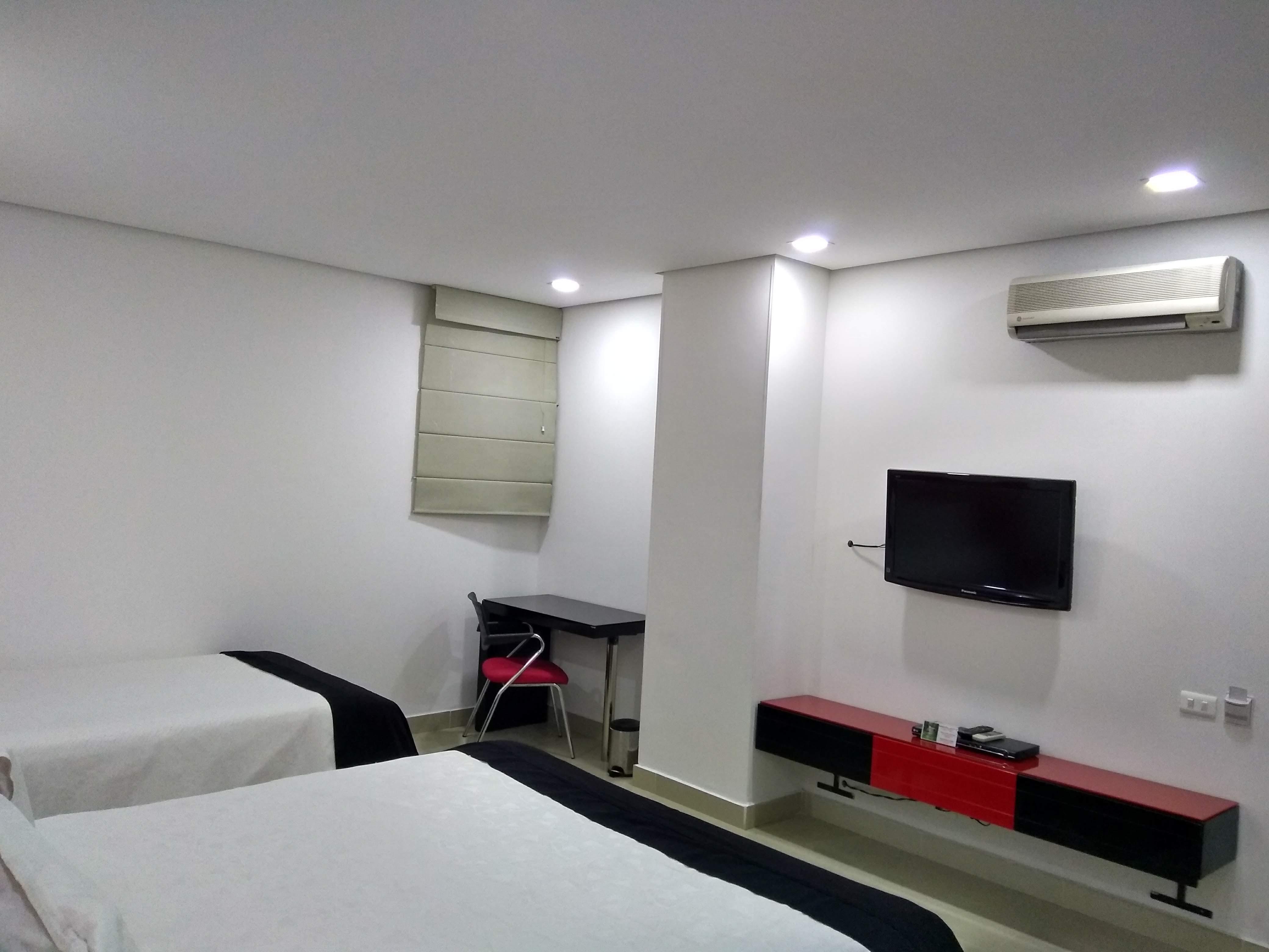 Hotel Merlott 70 Medellín Buitenkant foto