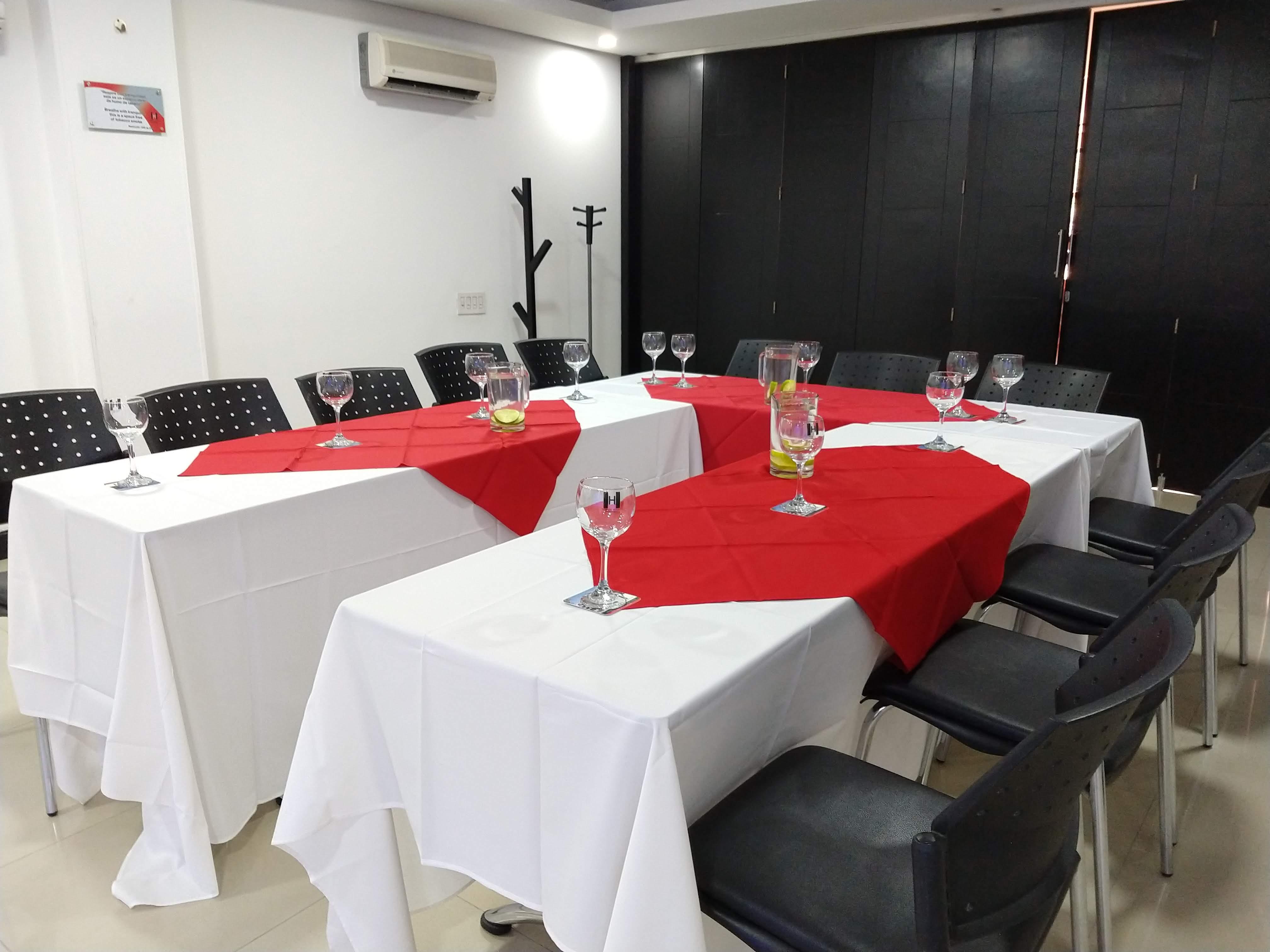 Hotel Merlott 70 Medellín Buitenkant foto