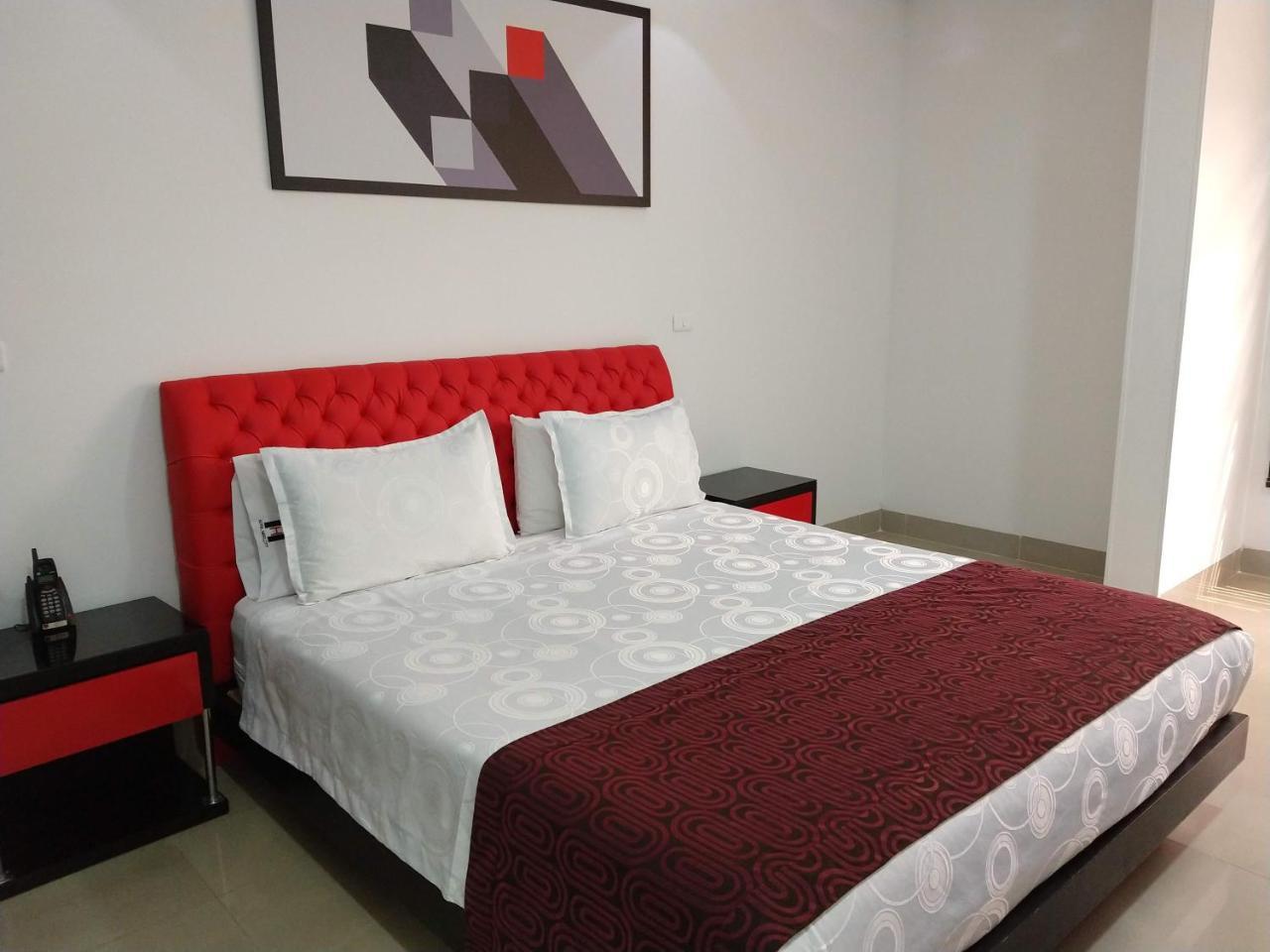 Hotel Merlott 70 Medellín Buitenkant foto