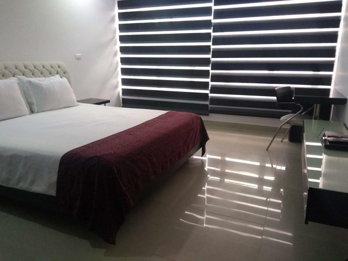 Hotel Merlott 70 Medellín Buitenkant foto